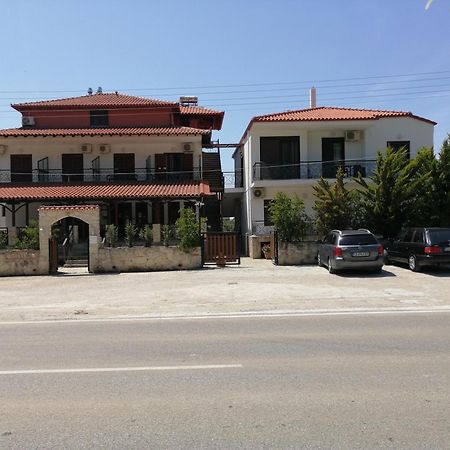 Petradaki Apartments 莫拉卡里瓦 外观 照片